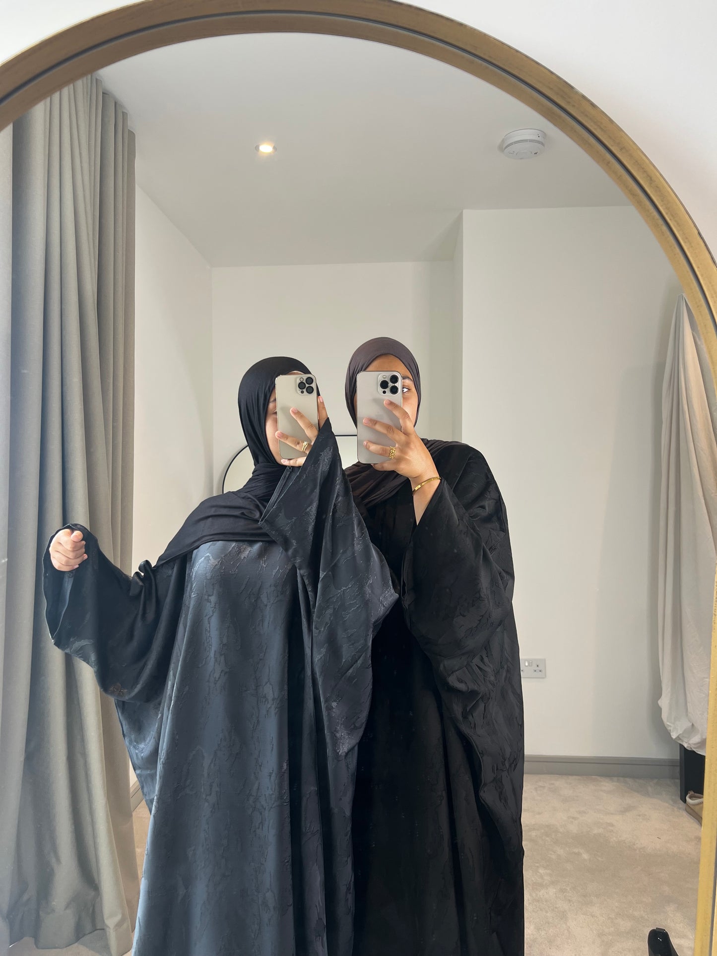 Hira Batwing Printed Abaya with Inner Belt