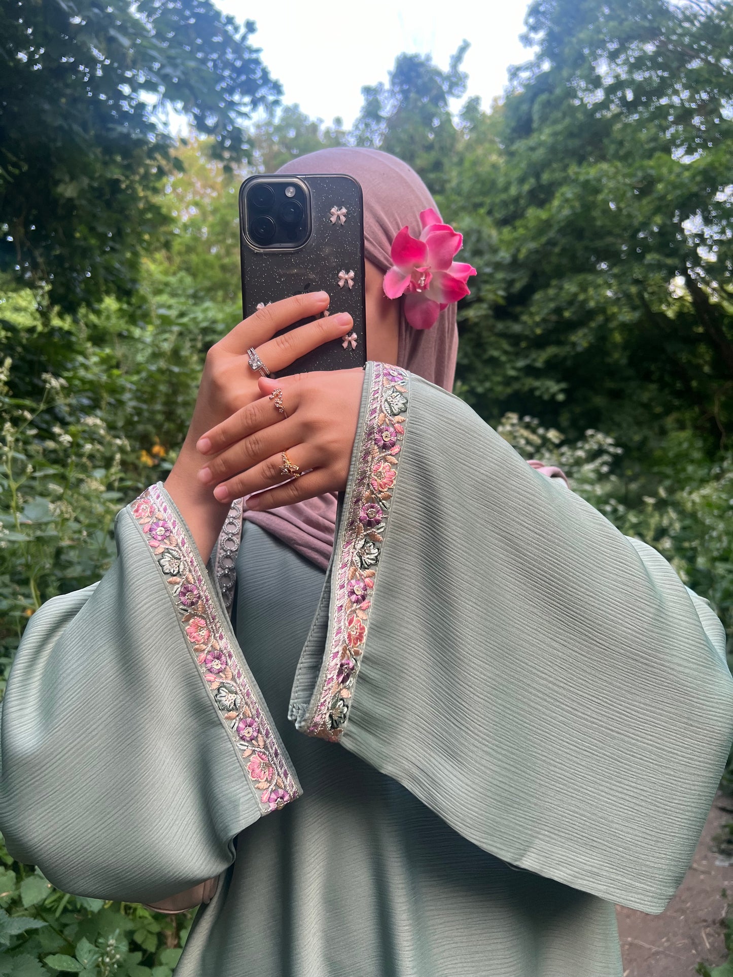 Goldar floral lace closed zoom abaya