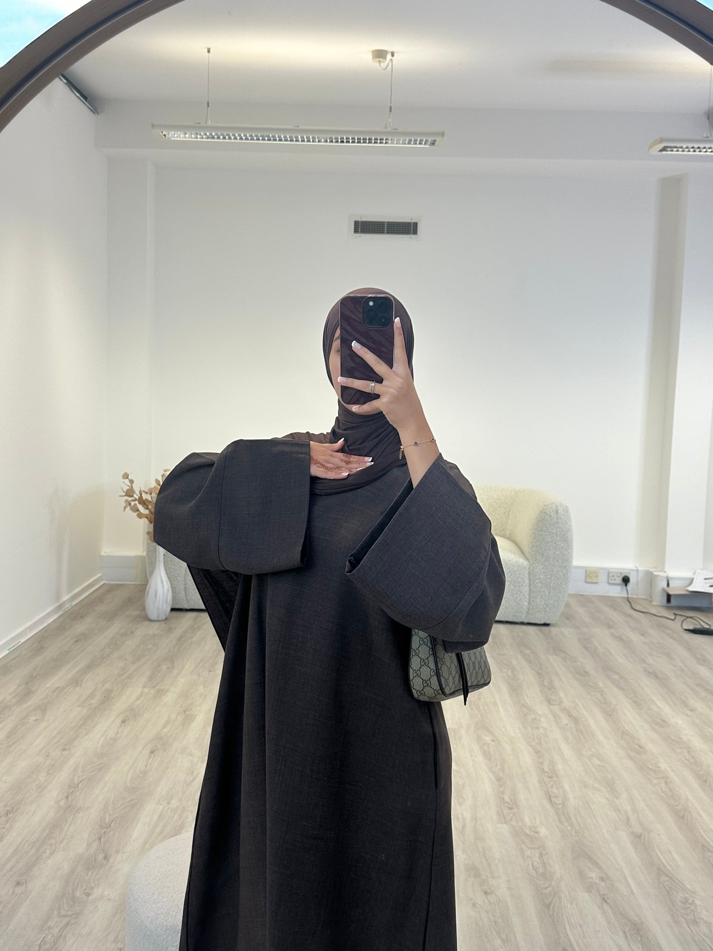 Closed Linen Abaya with closed sleeve