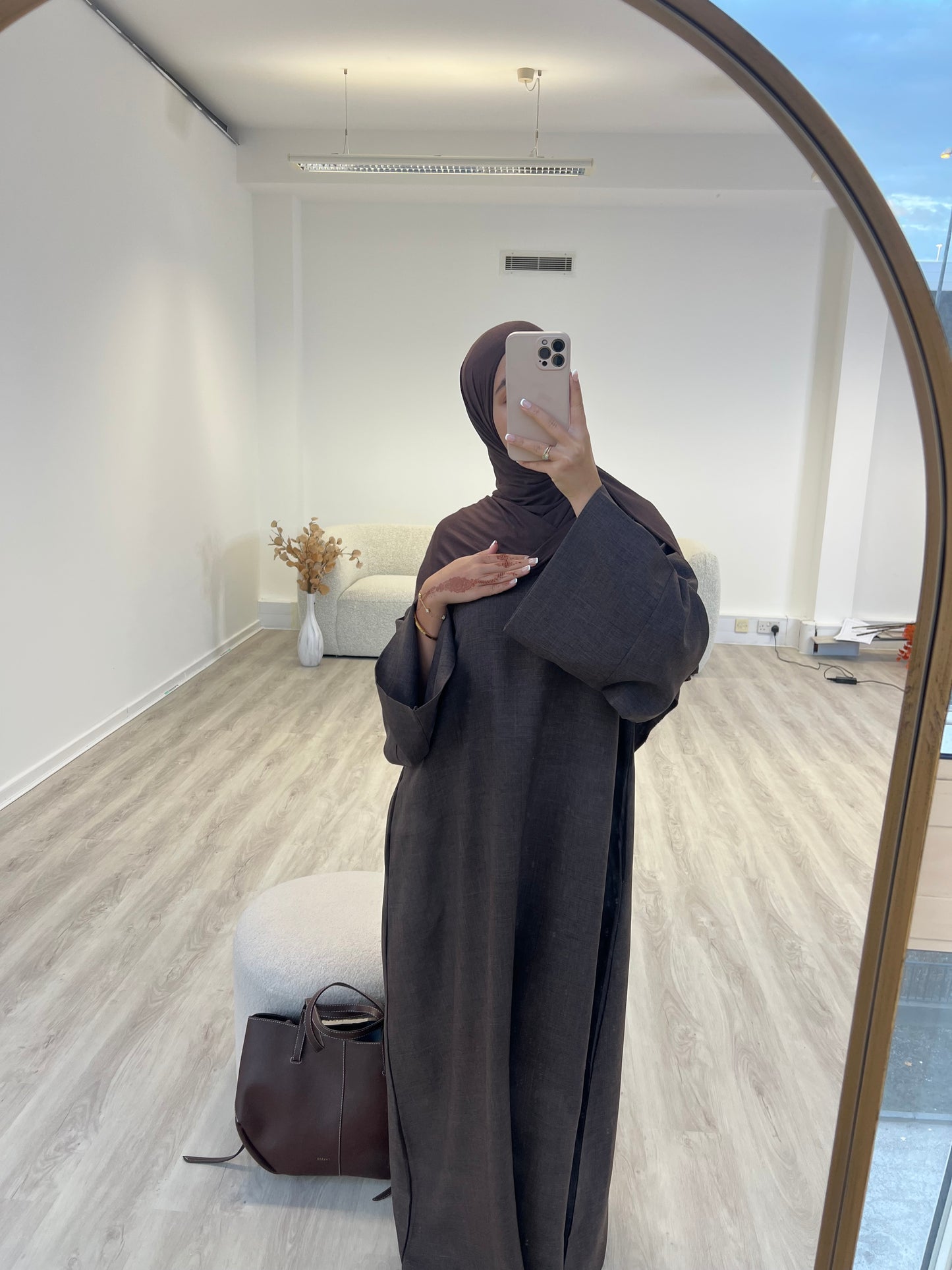 Closed Linen Abaya with closed sleeve