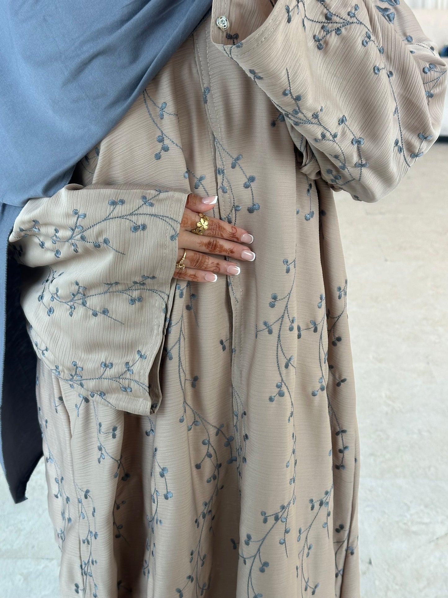 AHLAM embroidery buttoned abaya