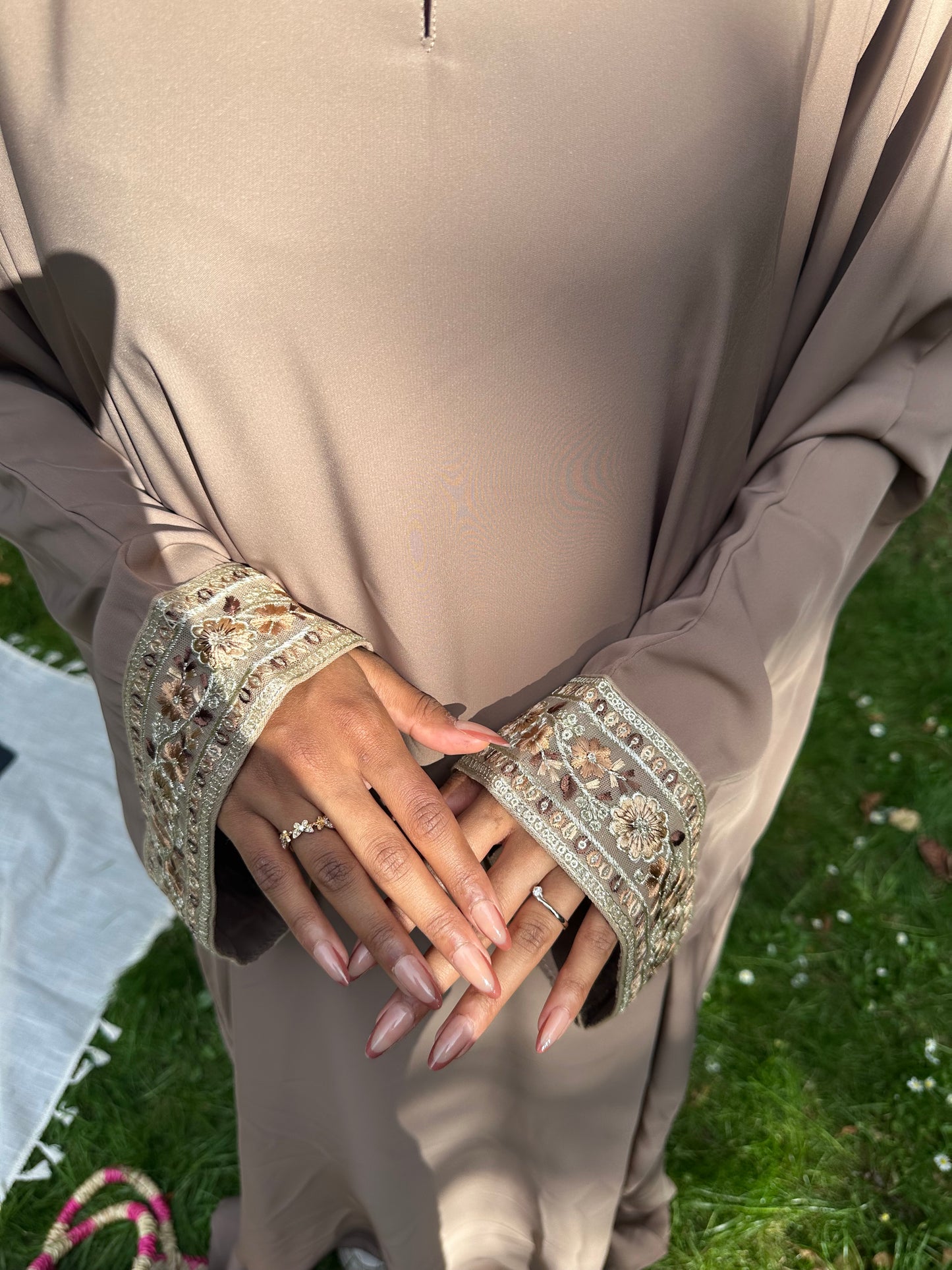 Isha floral lace summer closed abaya