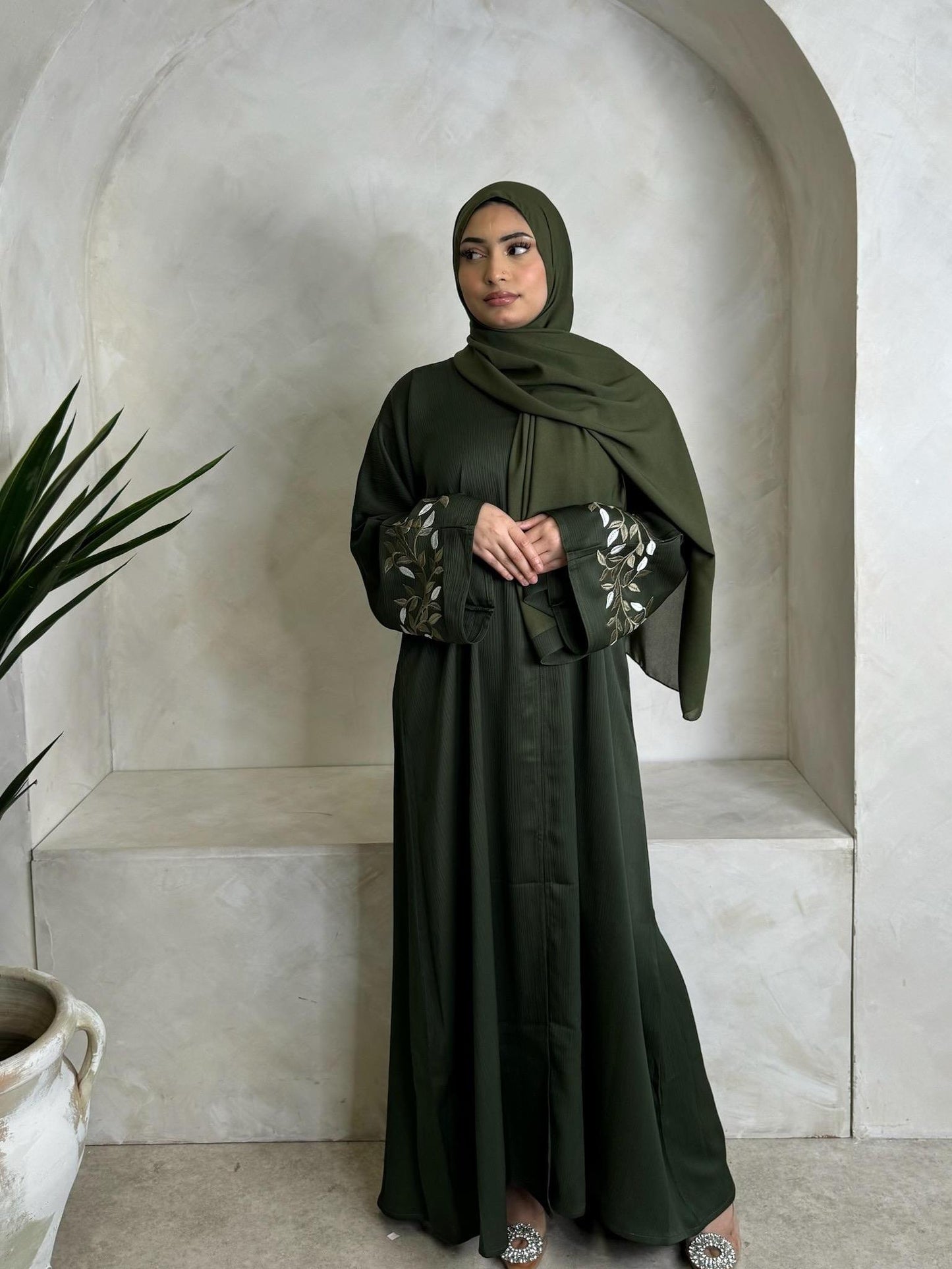Azra Zoom Embroidery Abaya *ex display*