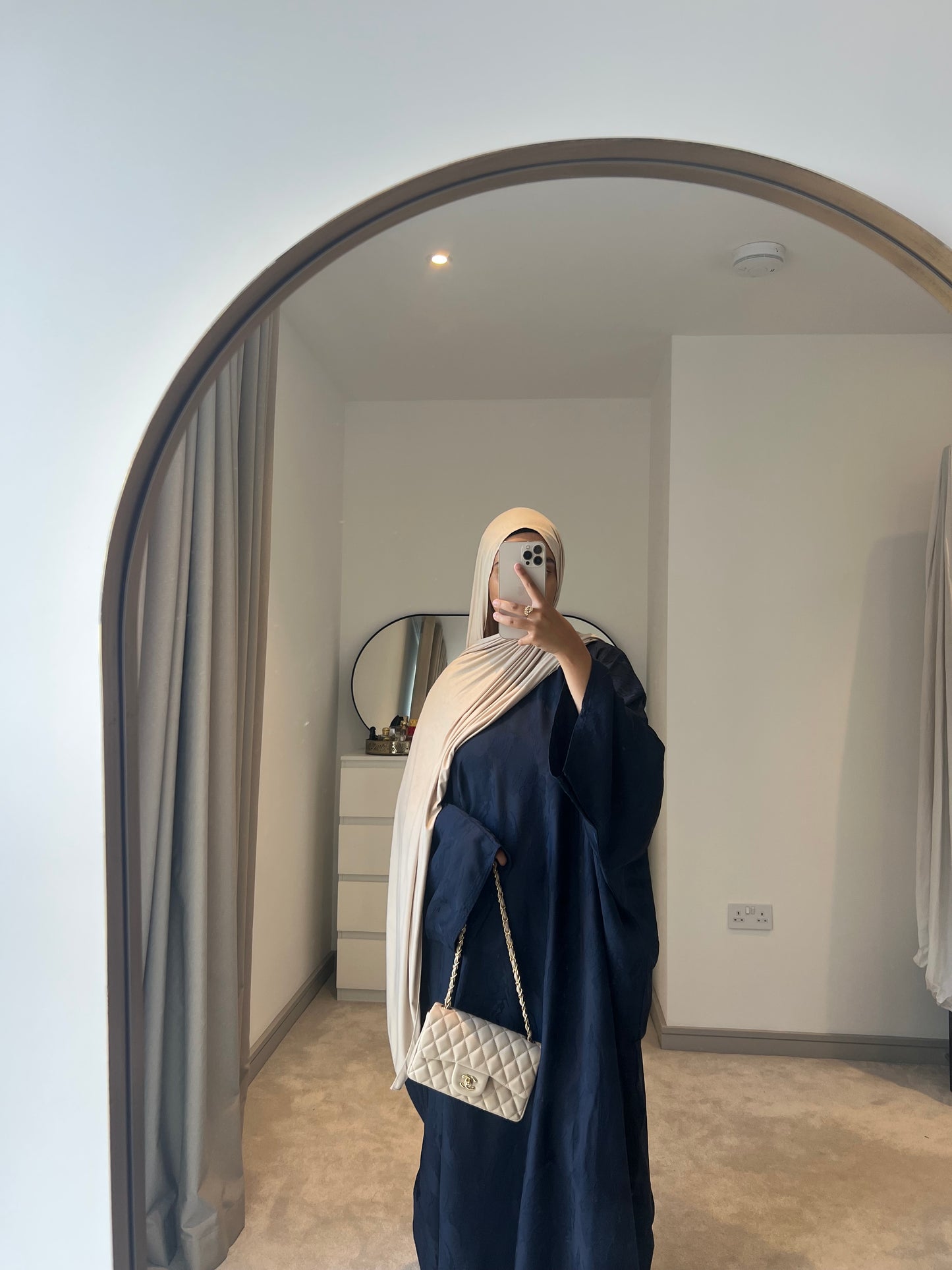 Hira Batwing Printed Abaya with Inner Belt