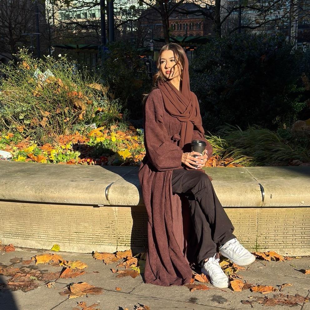 Corduroy Winter Open Abaya brown *ex display*