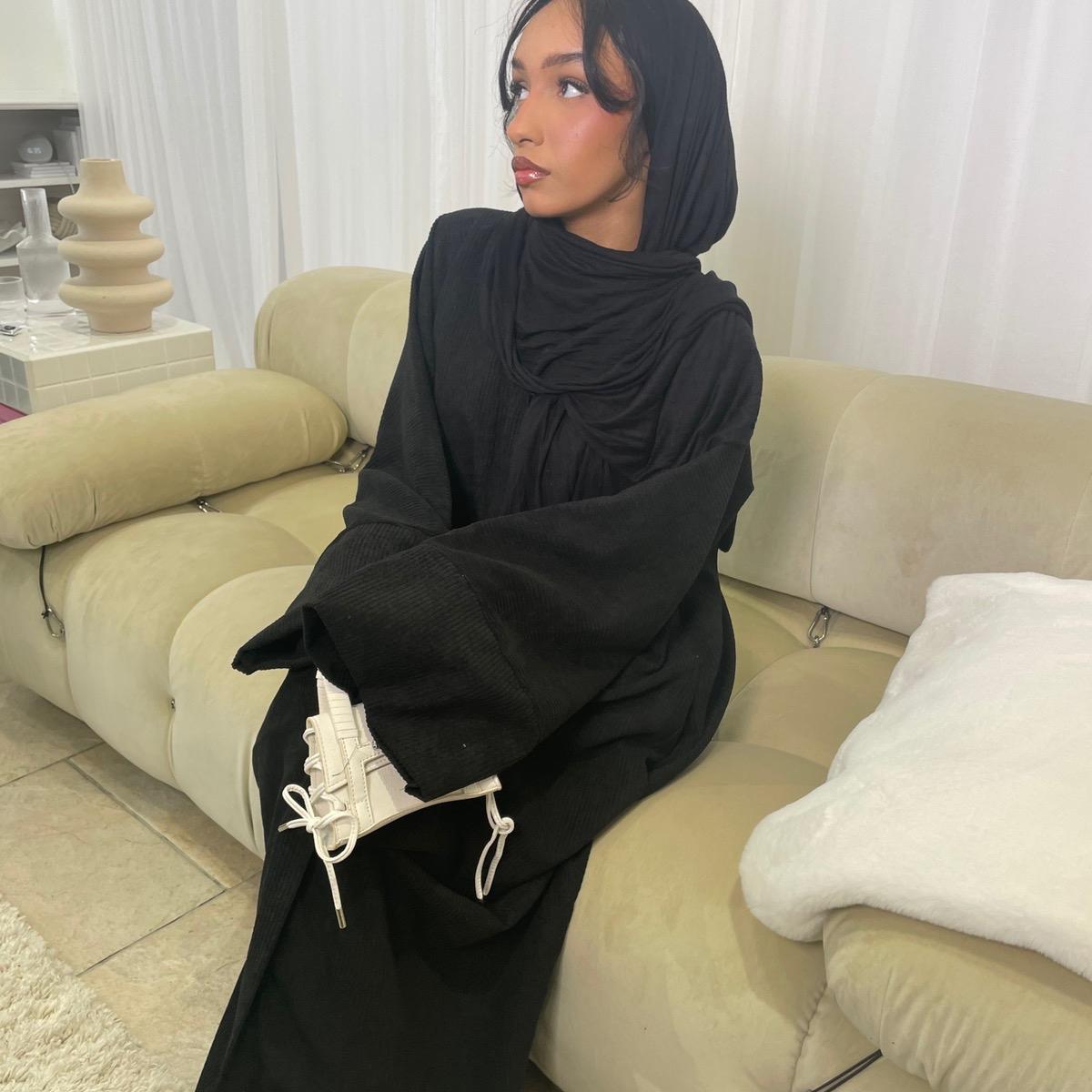 Corduroy Winter Open Abaya brown *ex display*