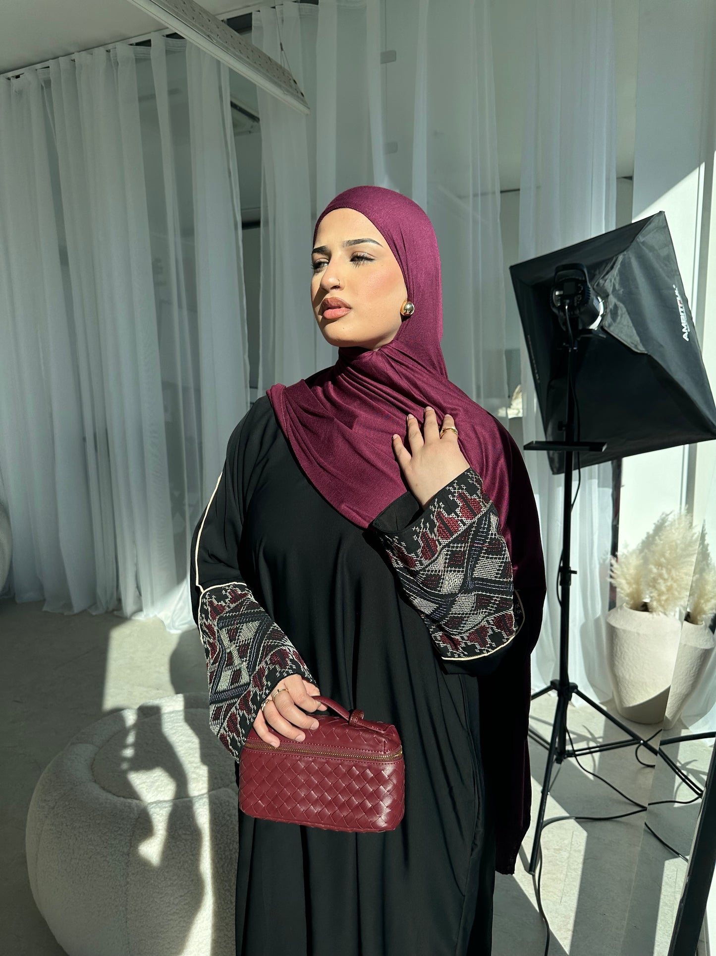 Tatreez black closed nida abaya with maroon embroidery