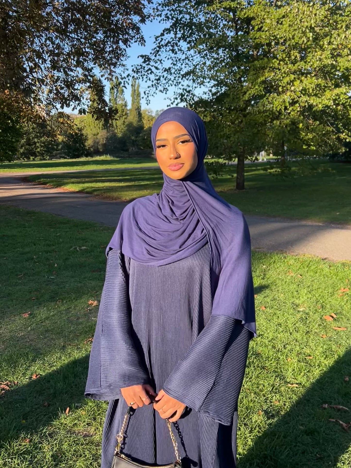 Ribbed closed autumn abaya