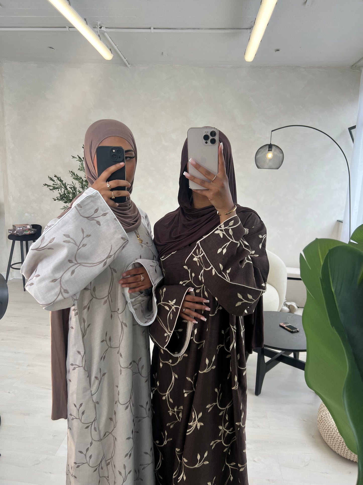 Hafsa Linen leaf embroidery closed abaya