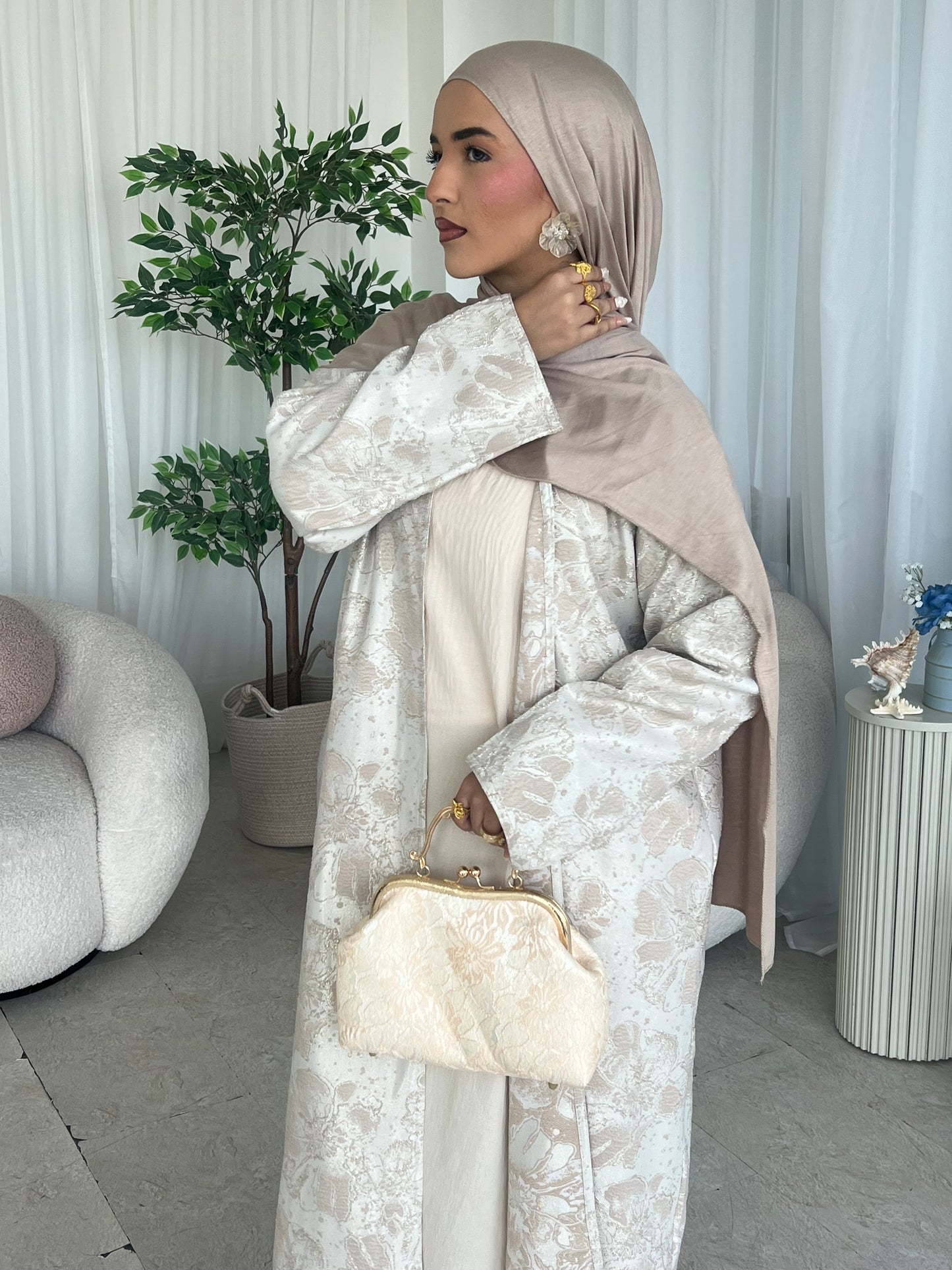 Noora luxury open abaya LIMITED EDITION