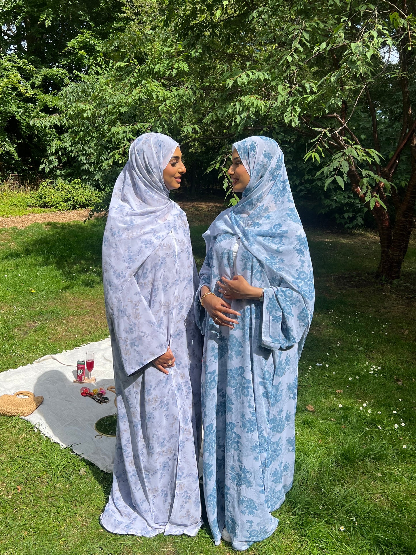 *EX DISPLAY* Warda floral printed abaya *EX DISPLAY*