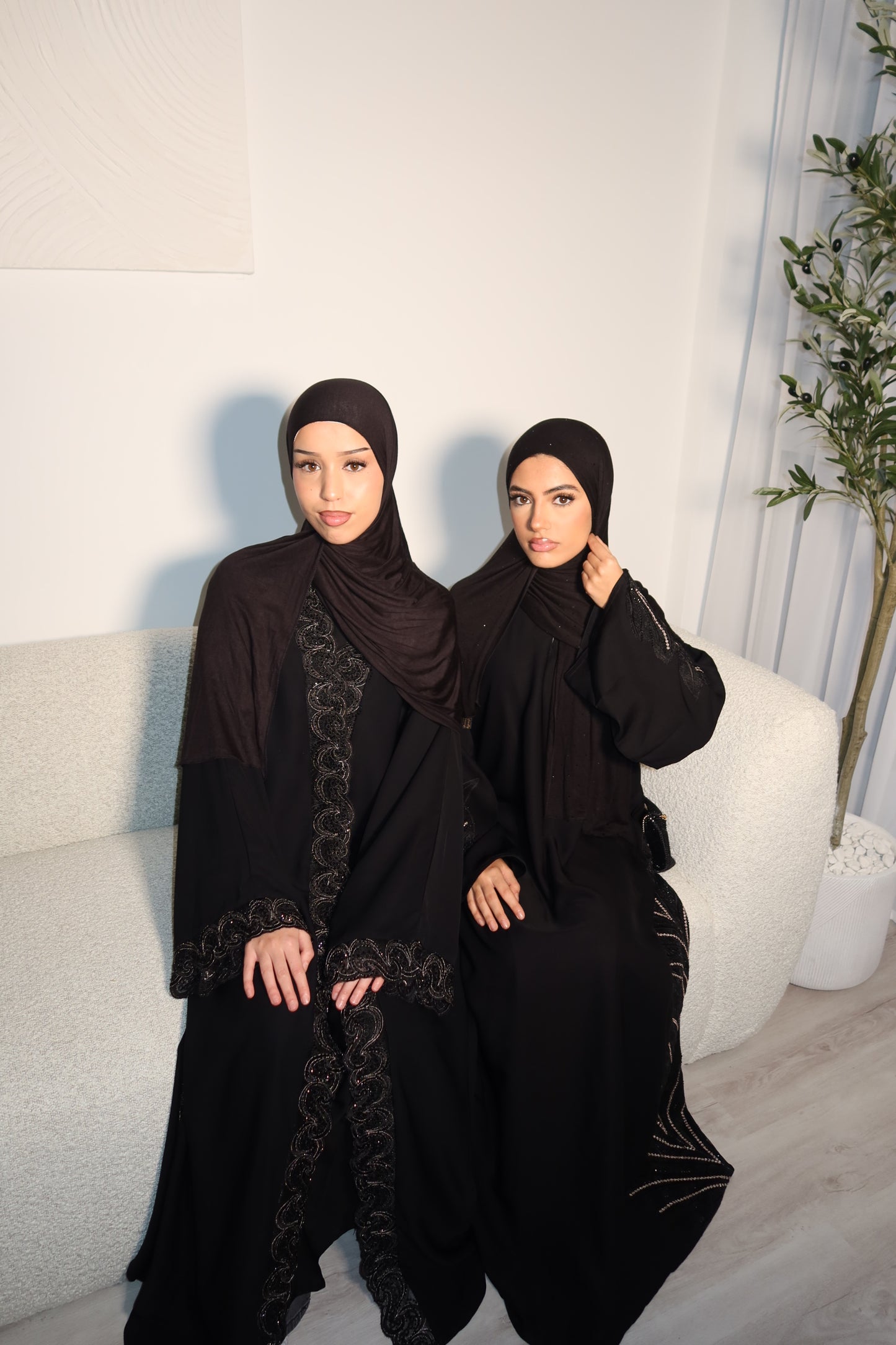 Safiyya luxury open lace black abaya
