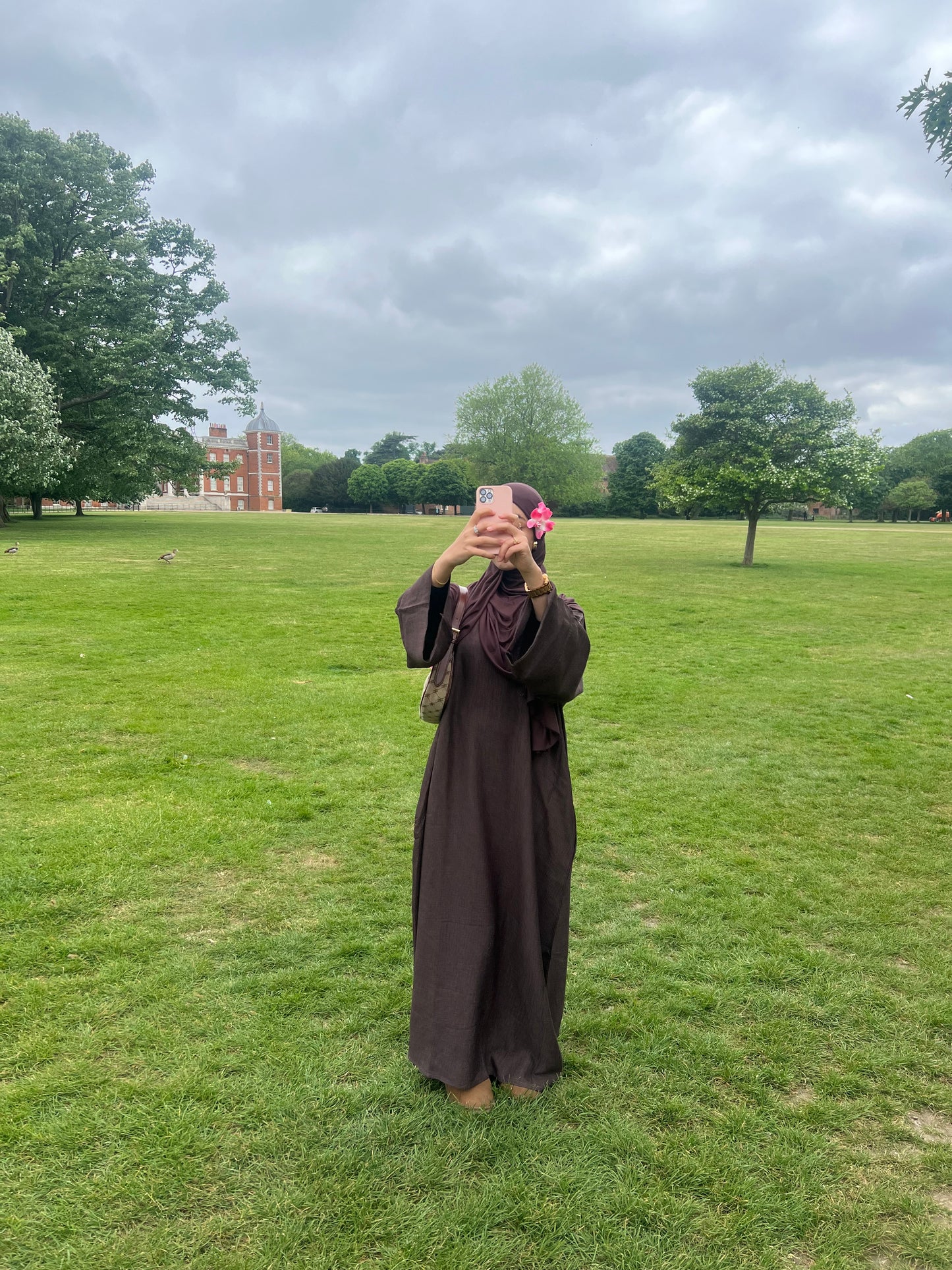 ESSENTIAL soft linen closed abaya