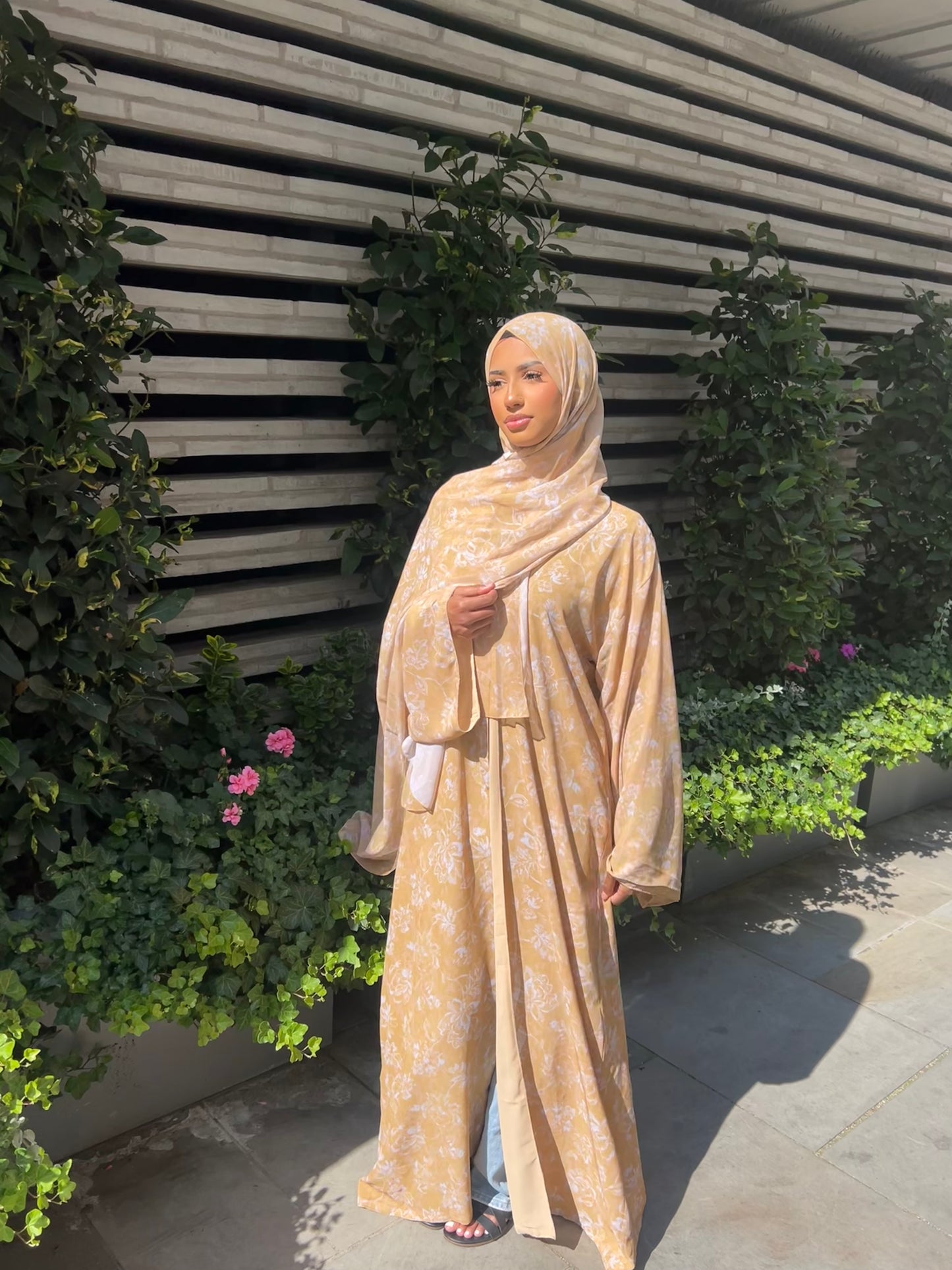 *EX DISPLAY* Warda floral printed abaya *EX DISPLAY*