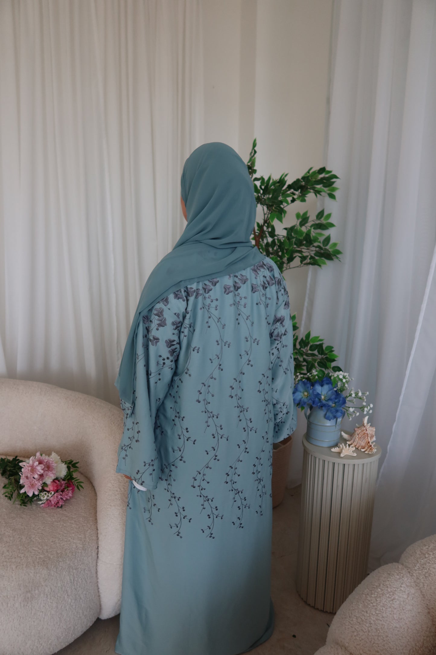 AHLAM embroidery buttoned abaya