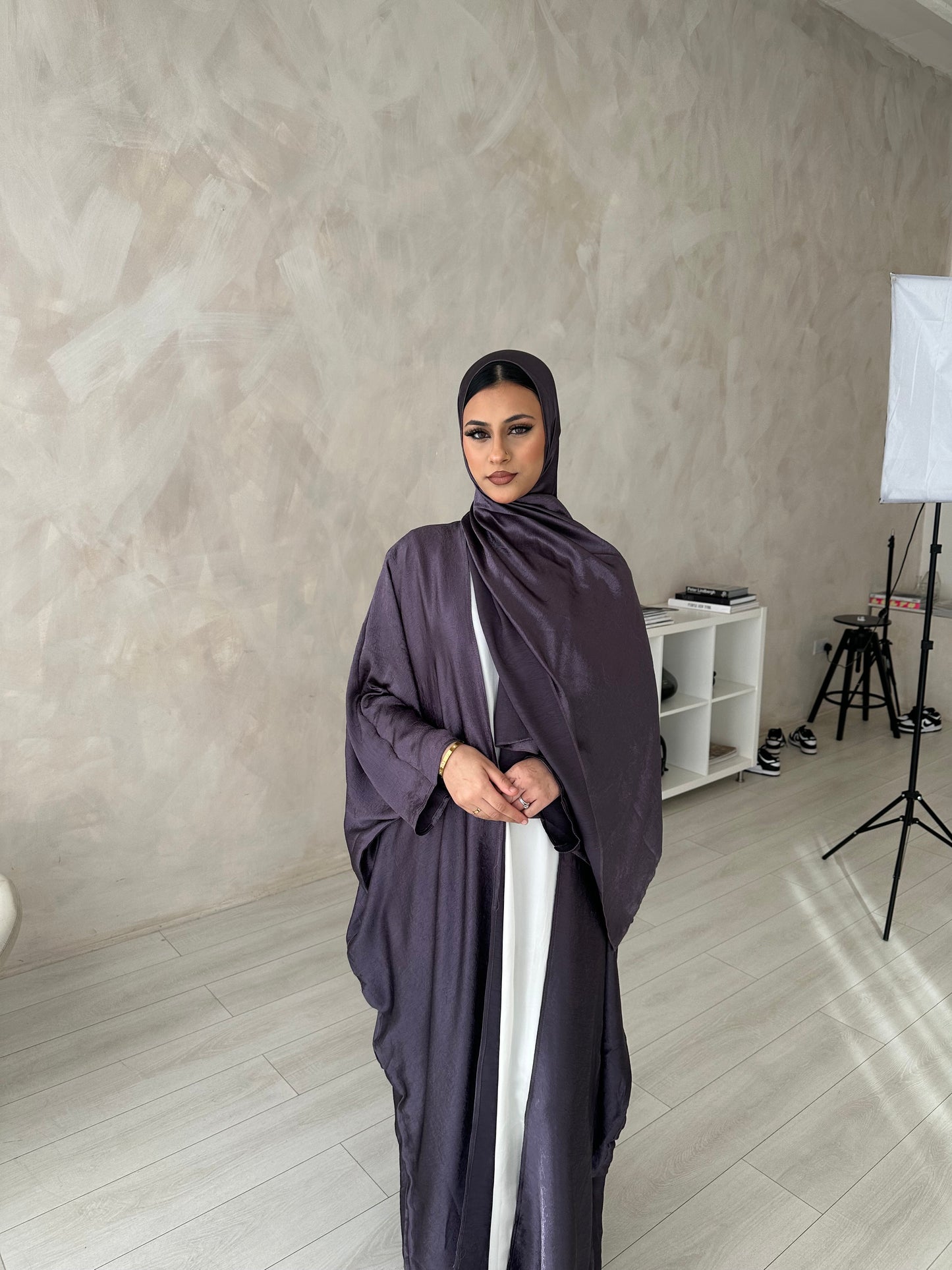 Khaleeji Farasha Open style abaya *ex display model*