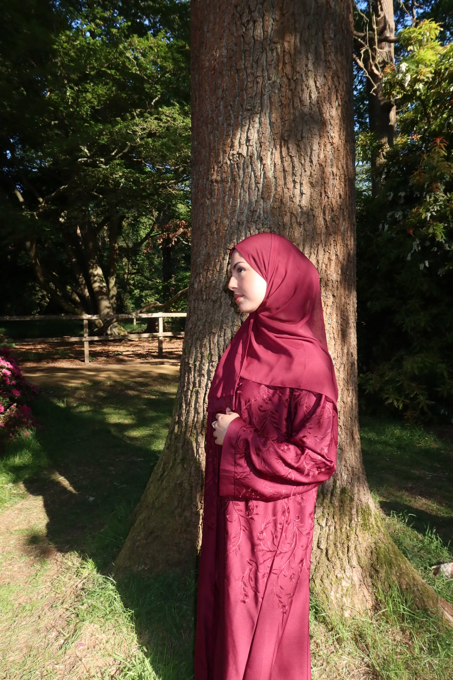 Anaaqa embroidery buttoned abaya