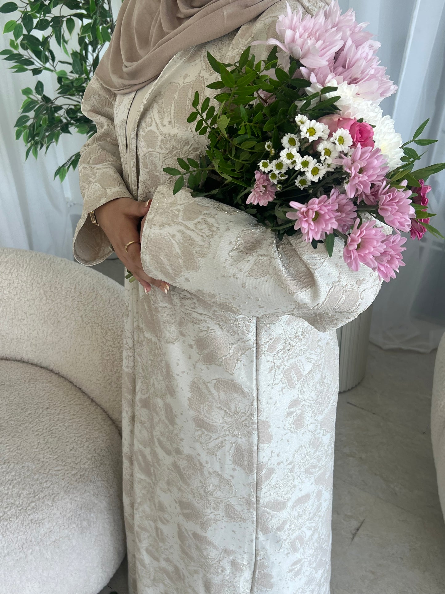 Noora luxury open abaya LIMITED EDITION