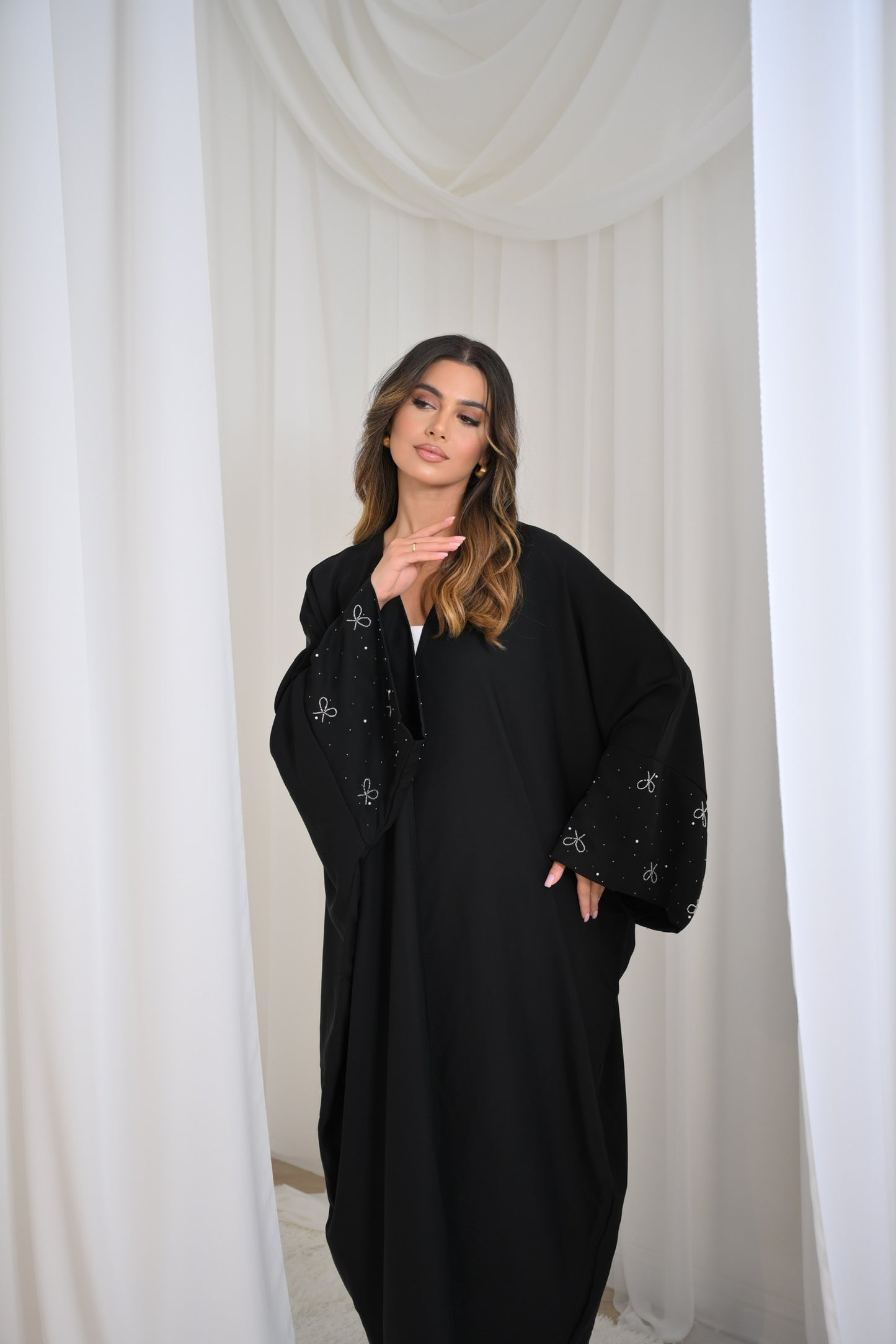 Bow embellished open abaya