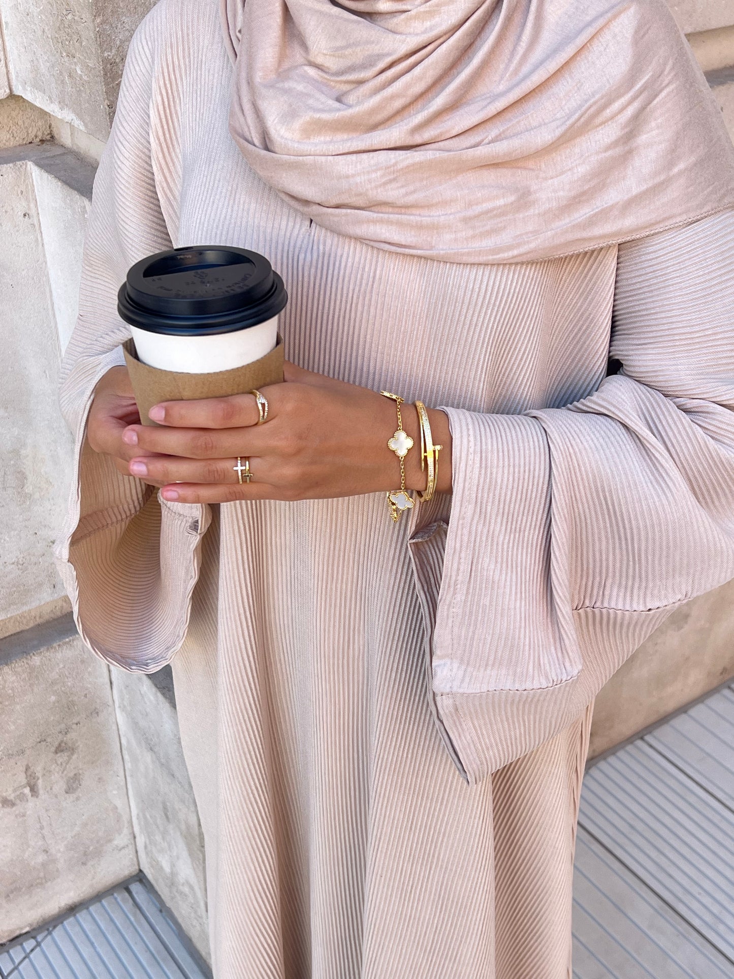 Ribbed closed autumn abaya
