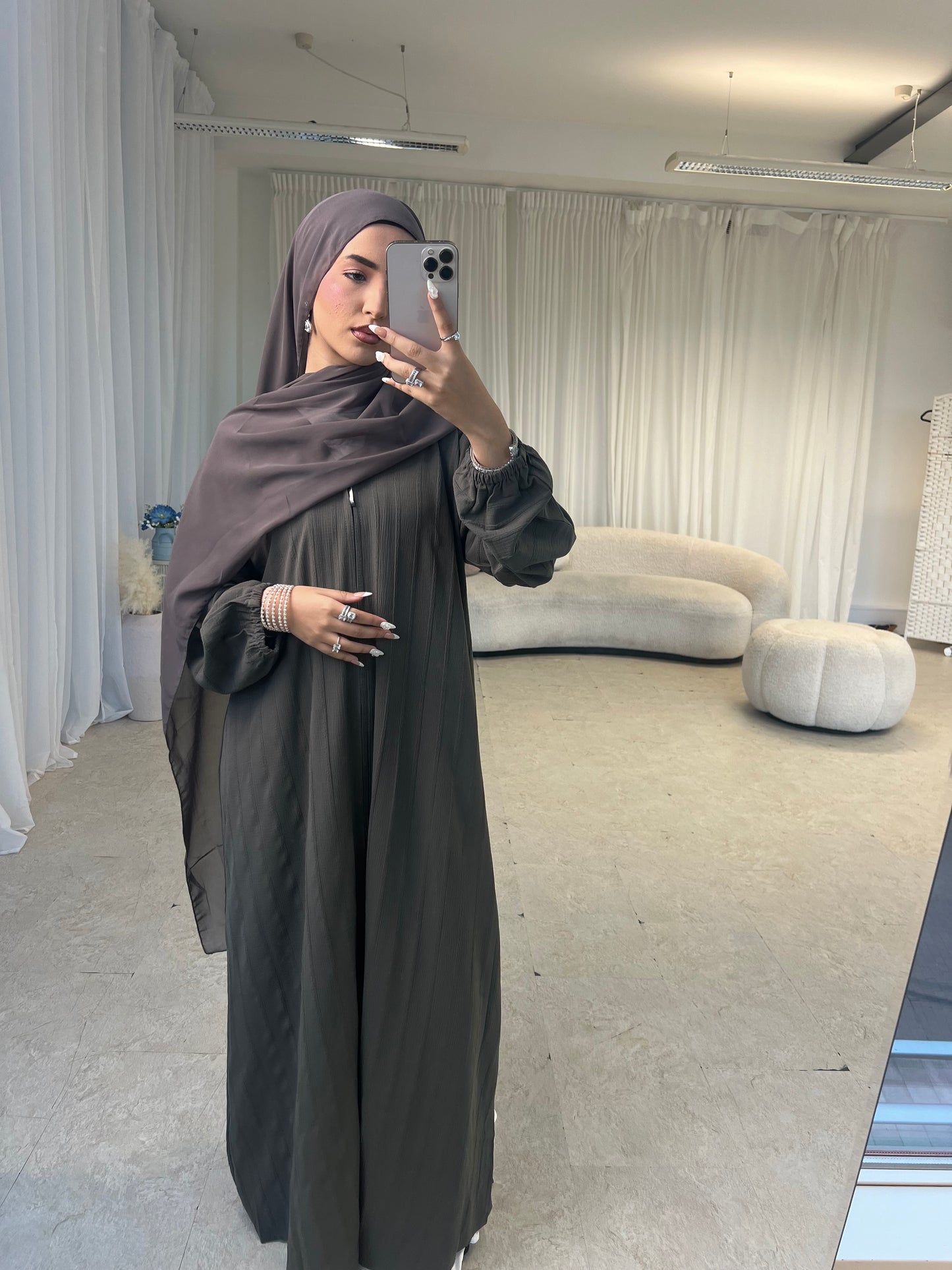 Razia cuffed sleeves zip essentials abaya