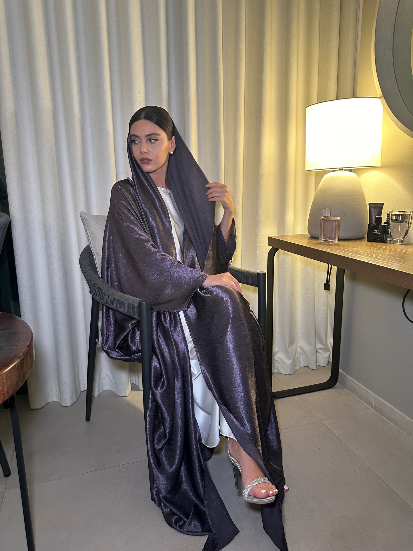 Khaleeji Farasha Open style abaya *ex display model*