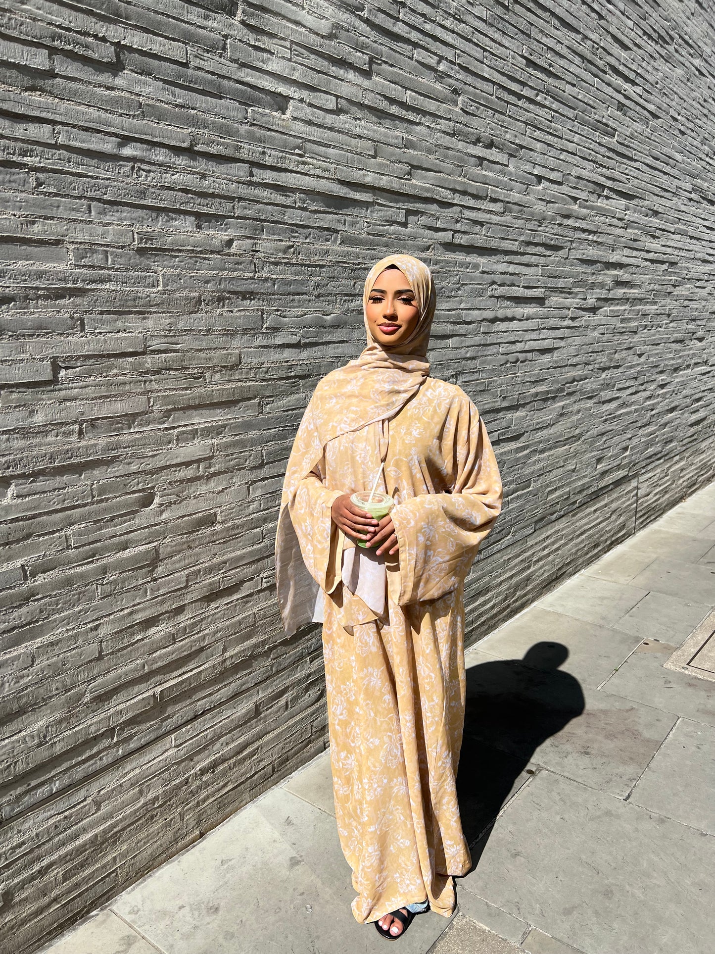 *EX DISPLAY* Warda floral printed abaya *EX DISPLAY*