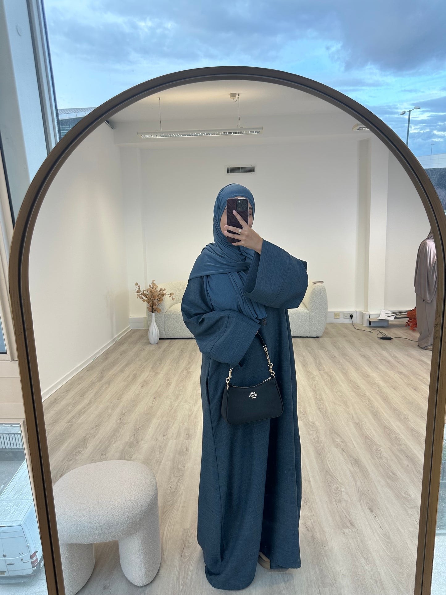 Closed Linen Abaya with closed sleeve