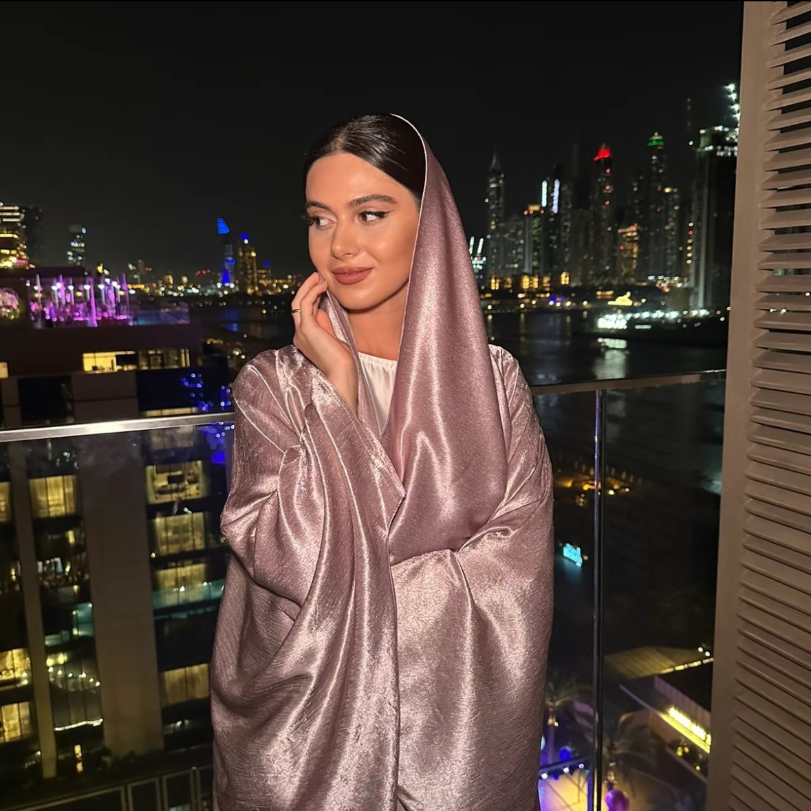 Khaleeji Farasha abaya and hijab set