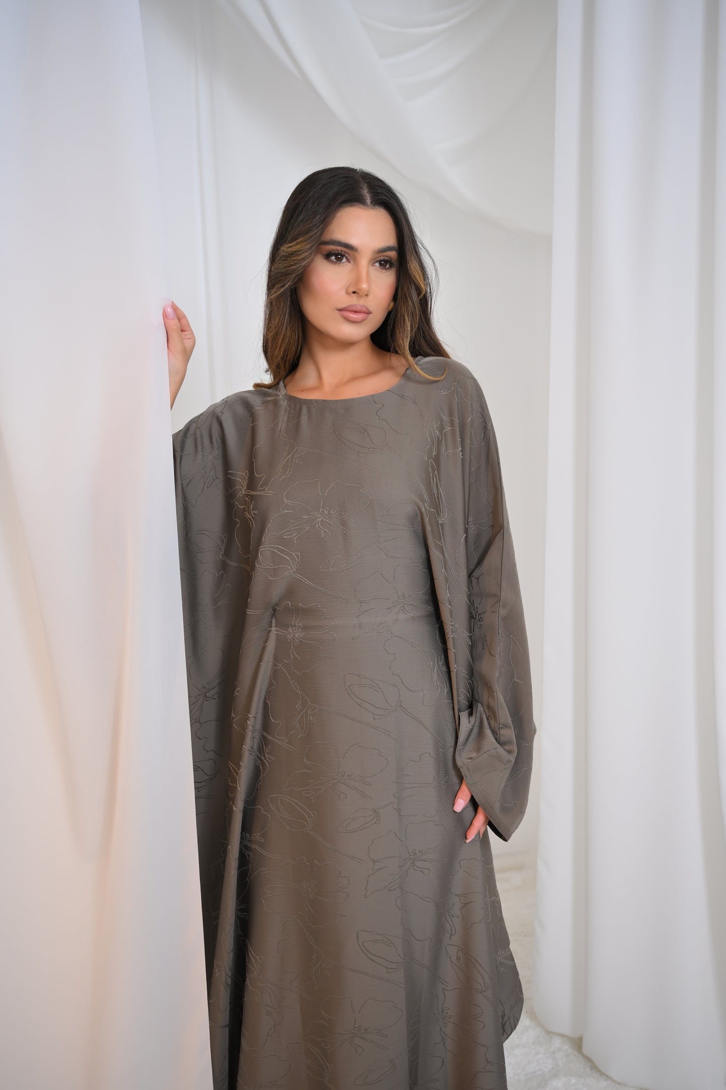 Inayaat Batwing Abaya (Inner Belt)