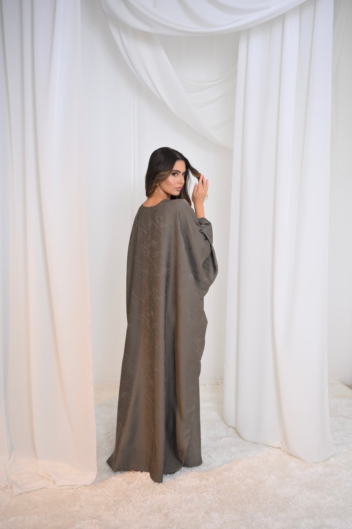 Inayaat Batwing Abaya (Inner Belt)