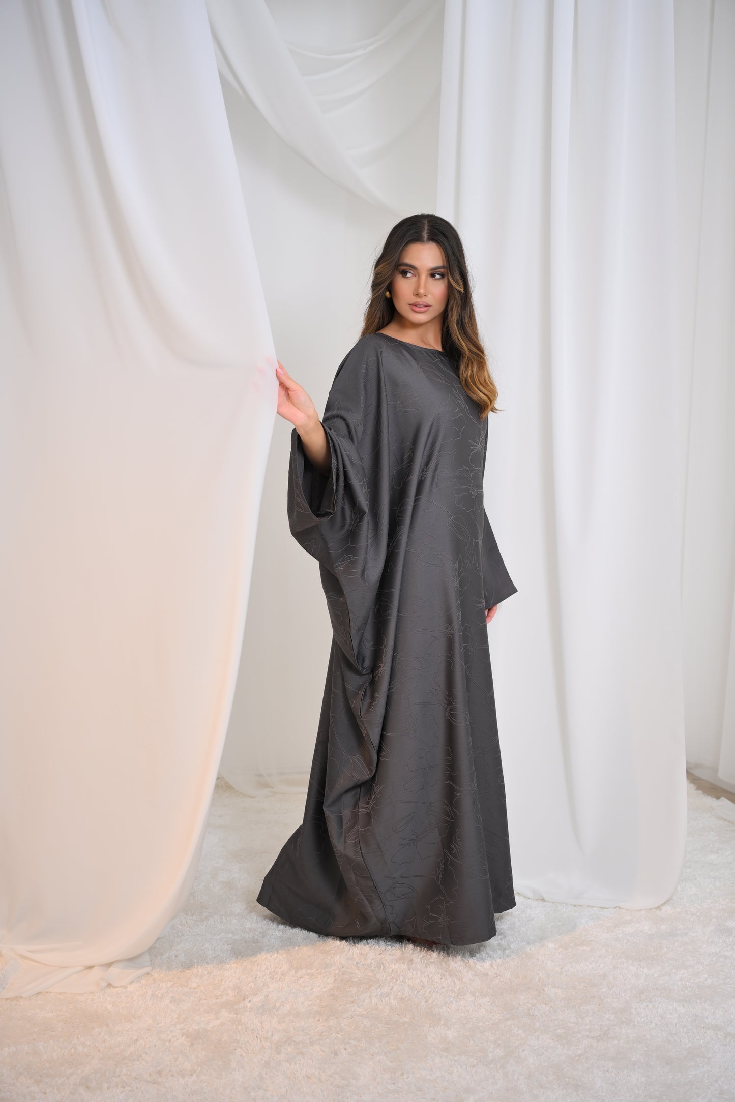 Inayaat Batwing Abaya (Inner Belt)