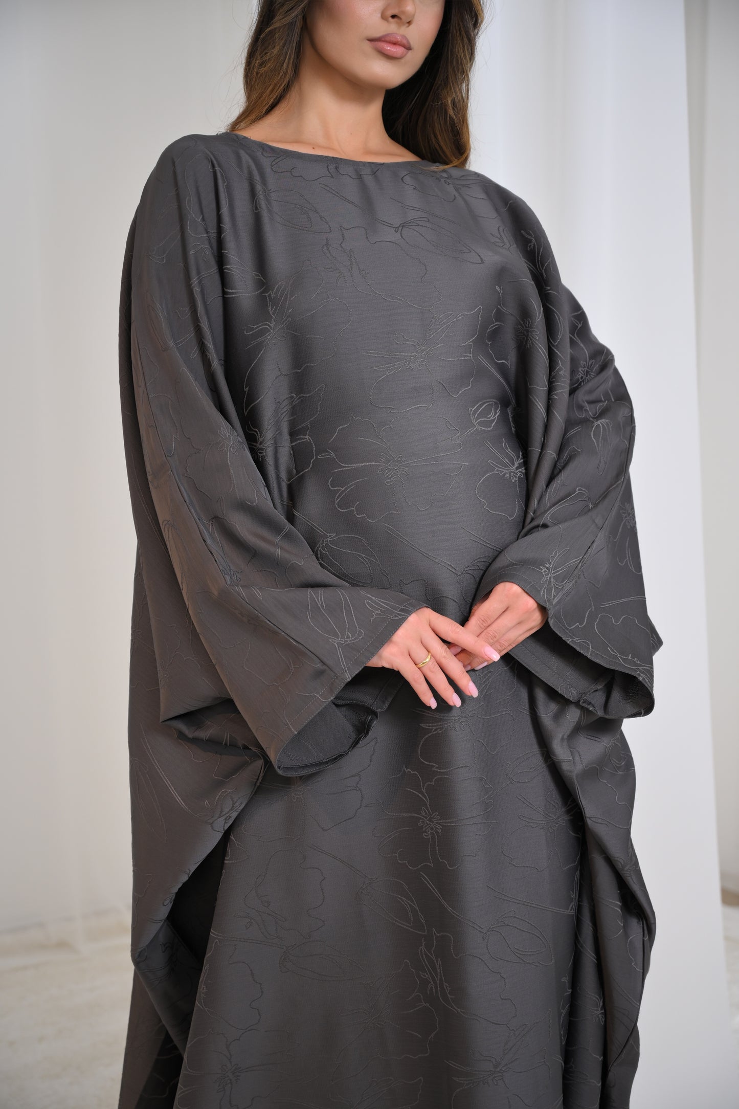 Inayaat Batwing Abaya (Inner Belt)