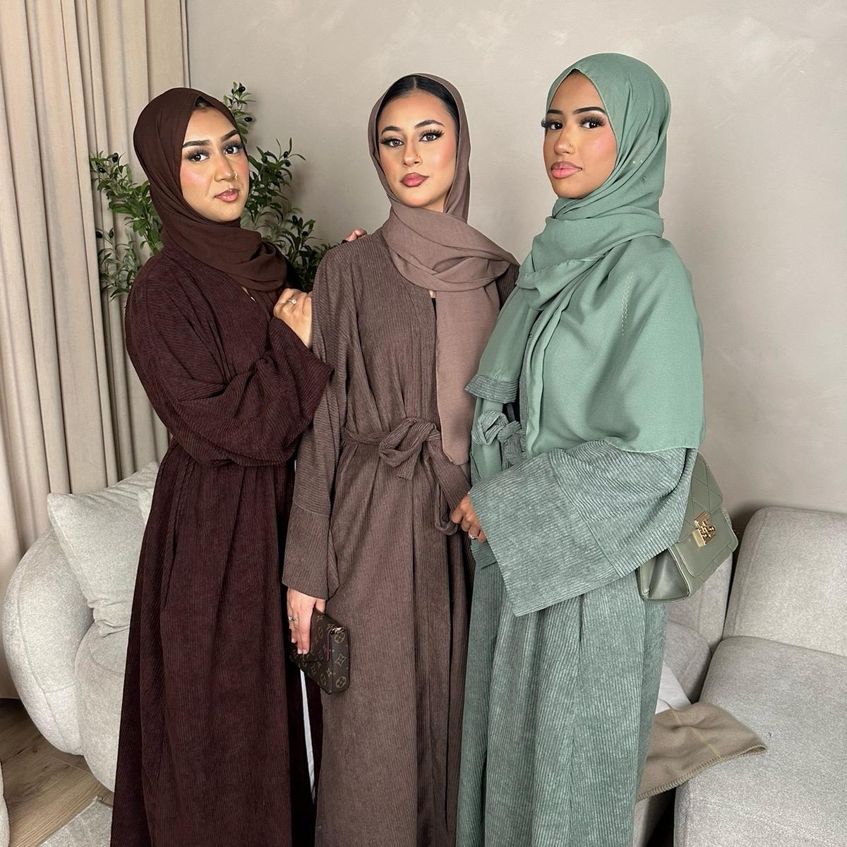 Corduroy Winter Open Abaya brown *ex display*
