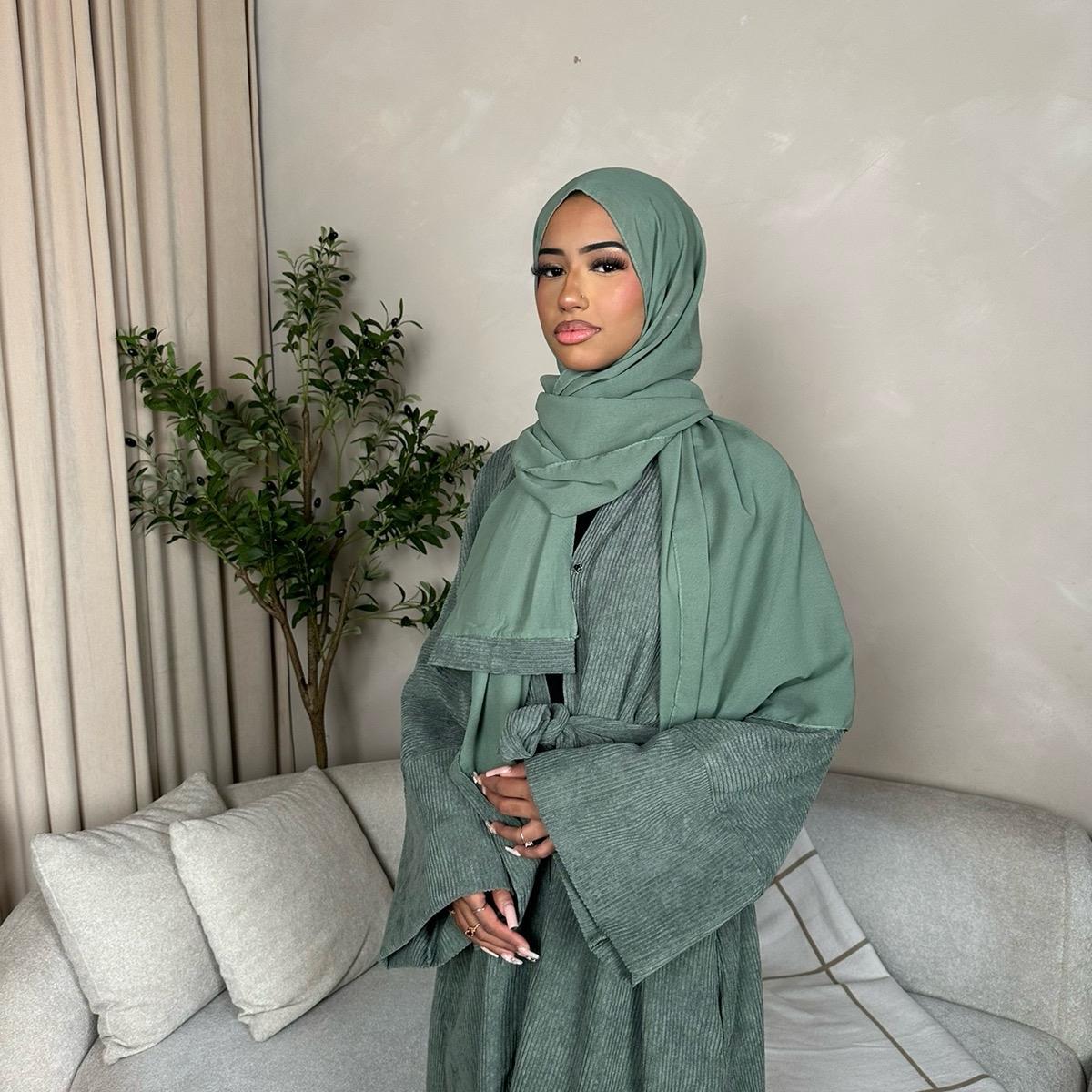 Corduroy Winter Open Abaya brown *ex display*