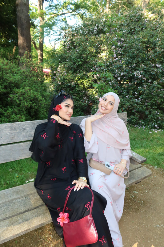 Qaws Bows Embroidery Abaya