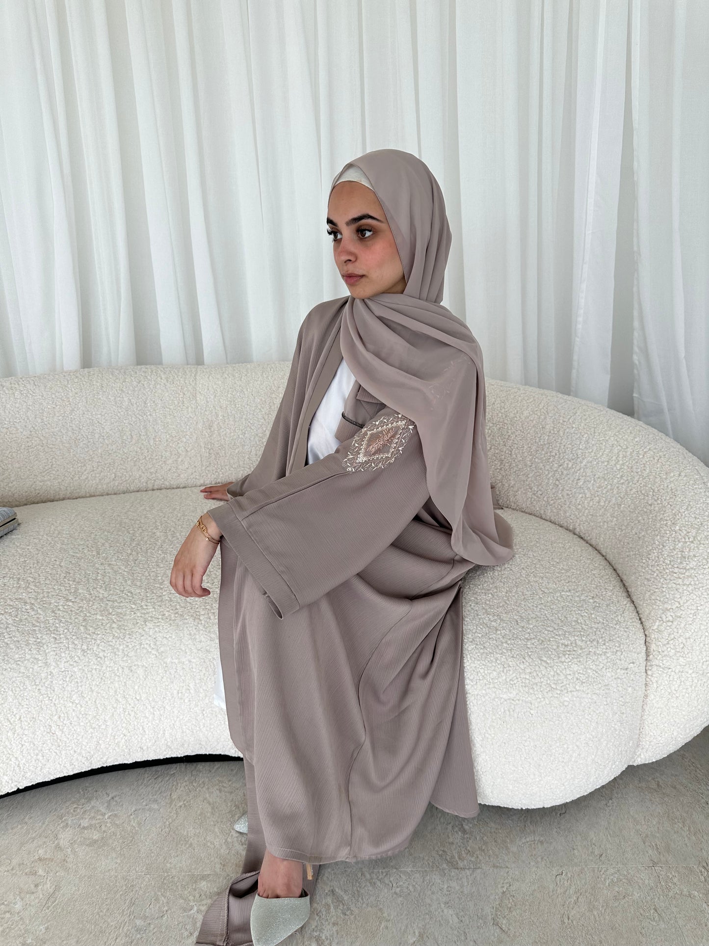 Layla Embroidery Abaya *ex display*