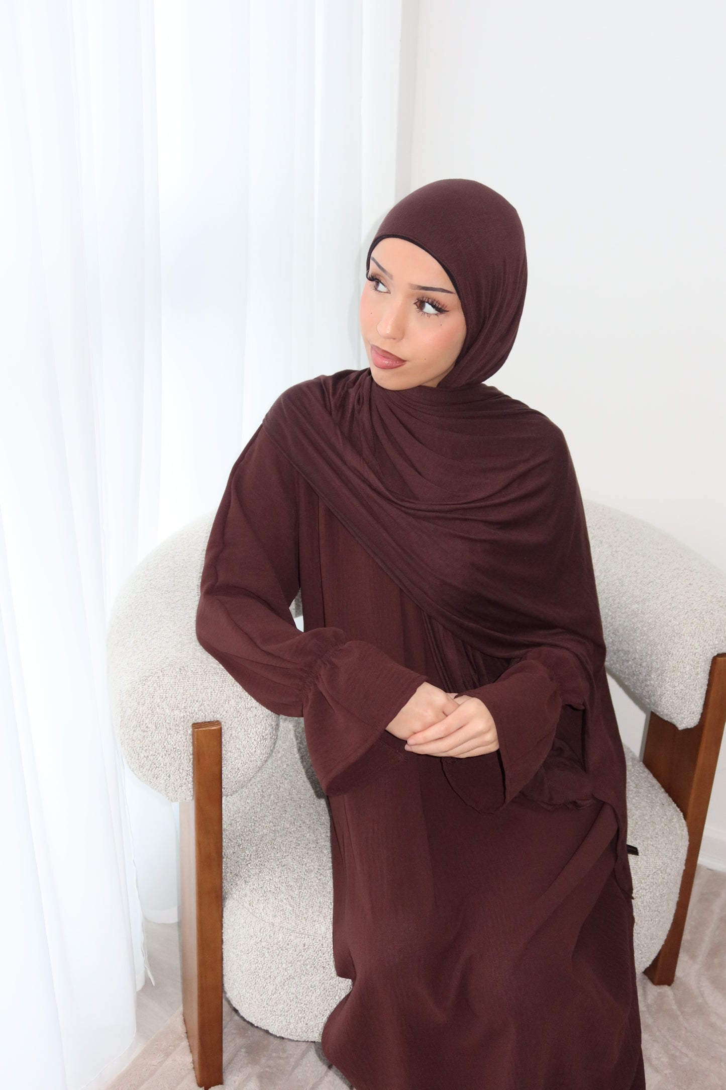 Cuffed bell sleeve essential abaya crepe