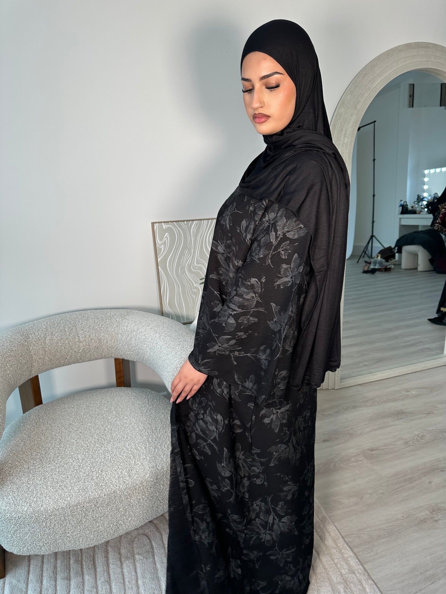 Floral printed abaya *ex display*