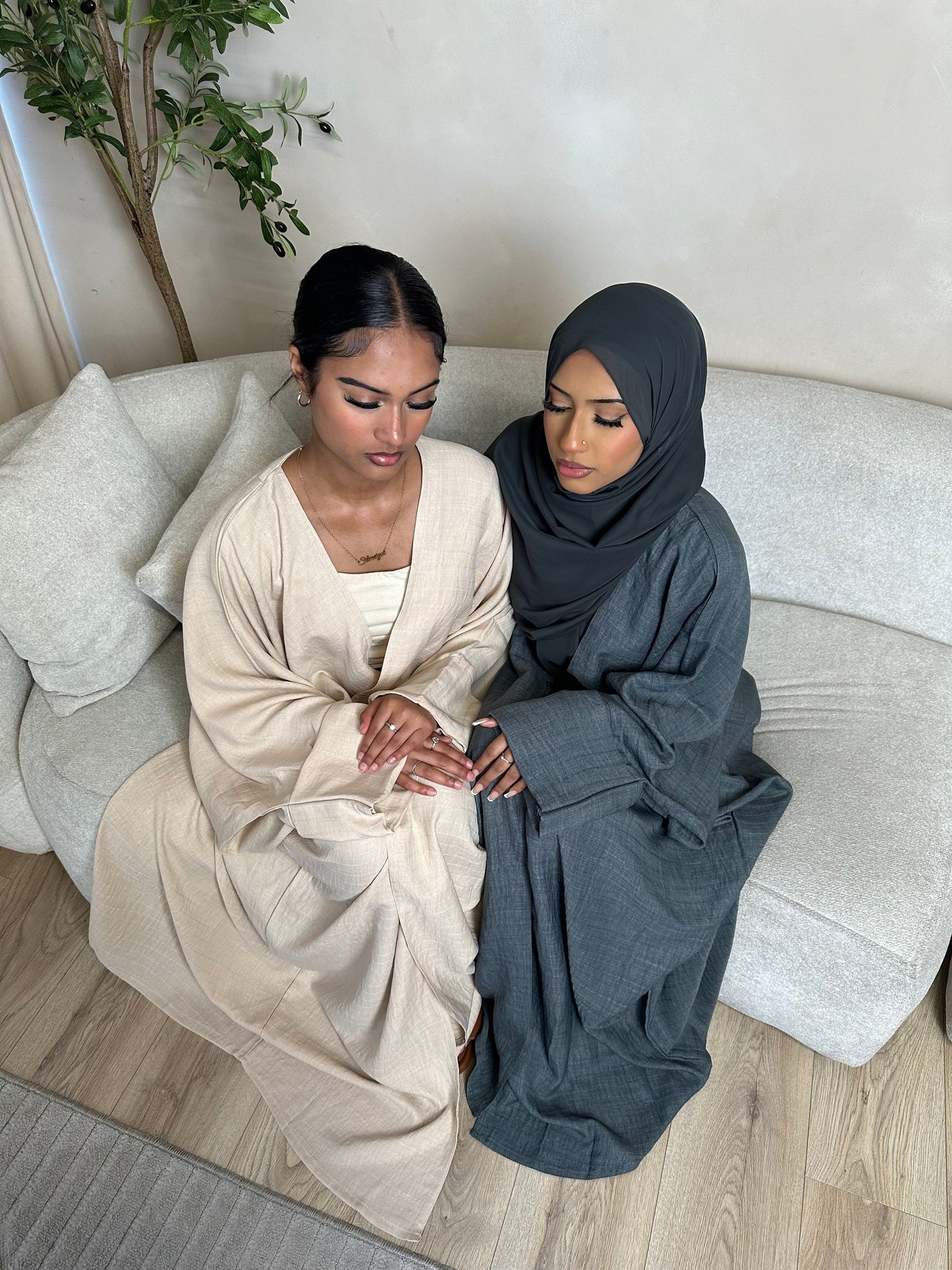 AMANI Open Abaya