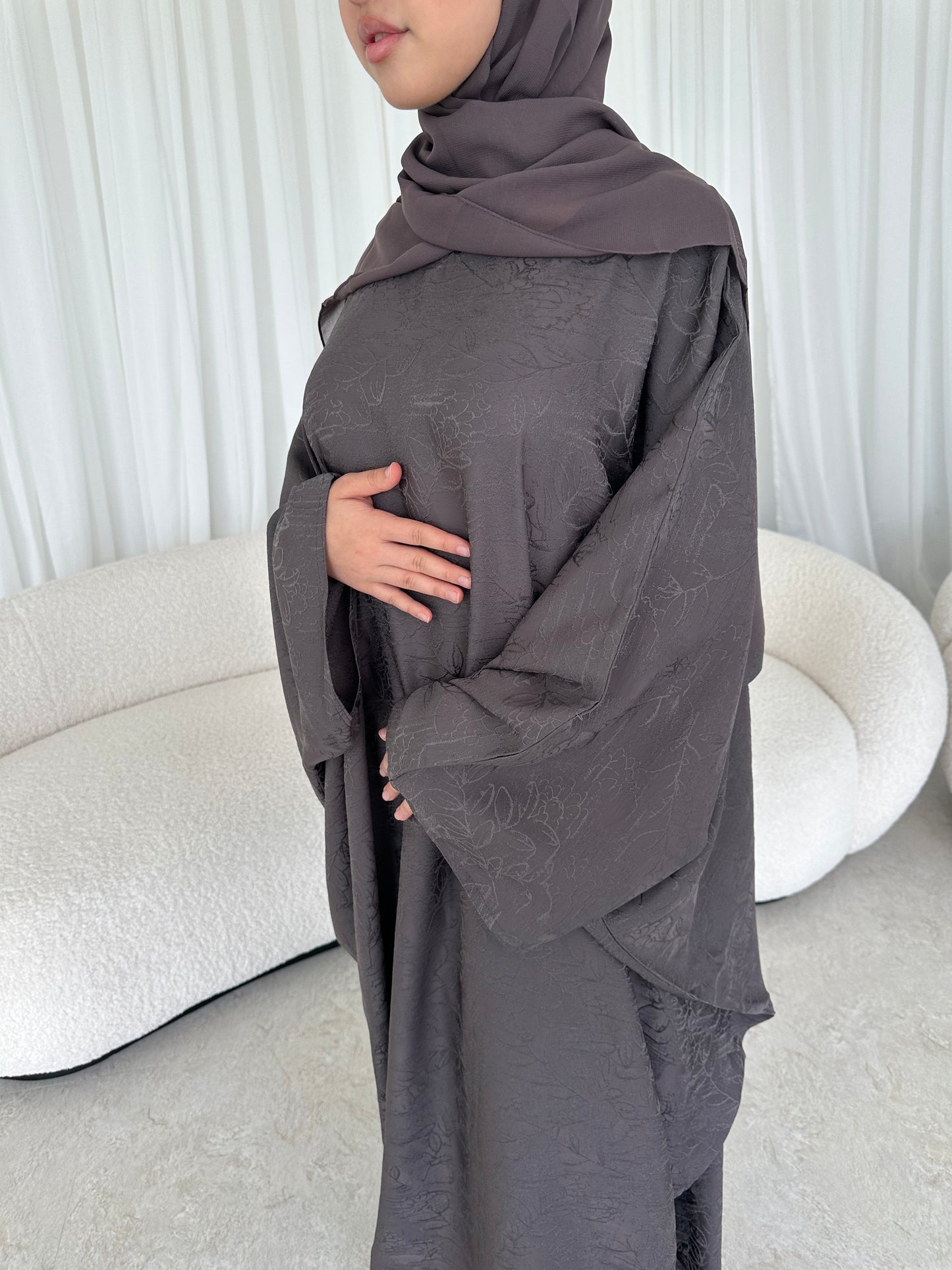 Habiba Batwing patterned abaya (inner belt)