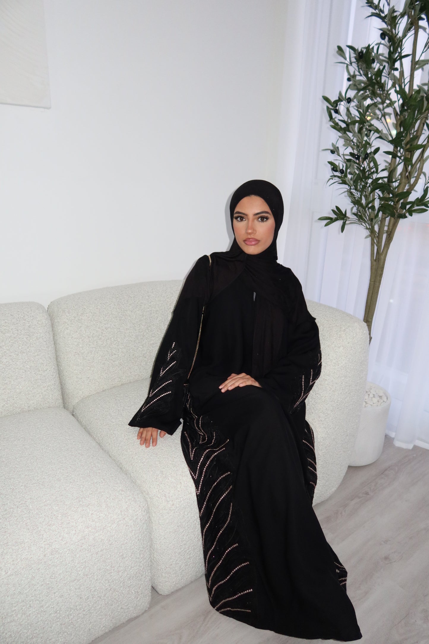 Ziya luxury closed black abaya