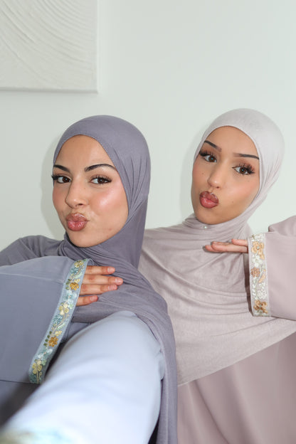 Hidaya lace closed embroidery abaya