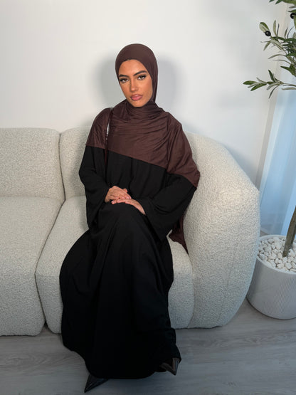 Knitted closed abaya