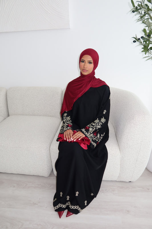 Selma closed embroidery abaya