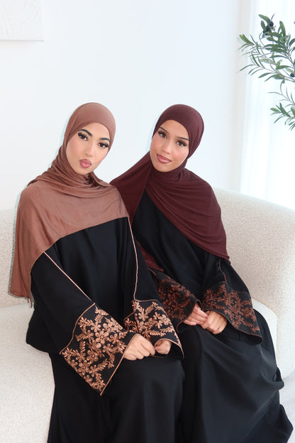 Mina black closed nida abaya