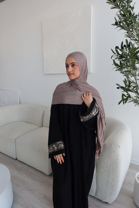 Haniya 2.0 black closed nida abaya LIMITED EDITION