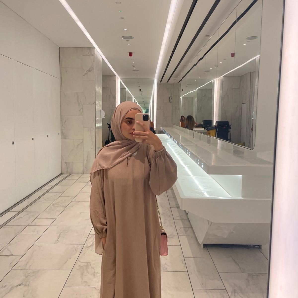 Lamia Cuffed Sleeves Crepe Prayer Abaya with Pockets