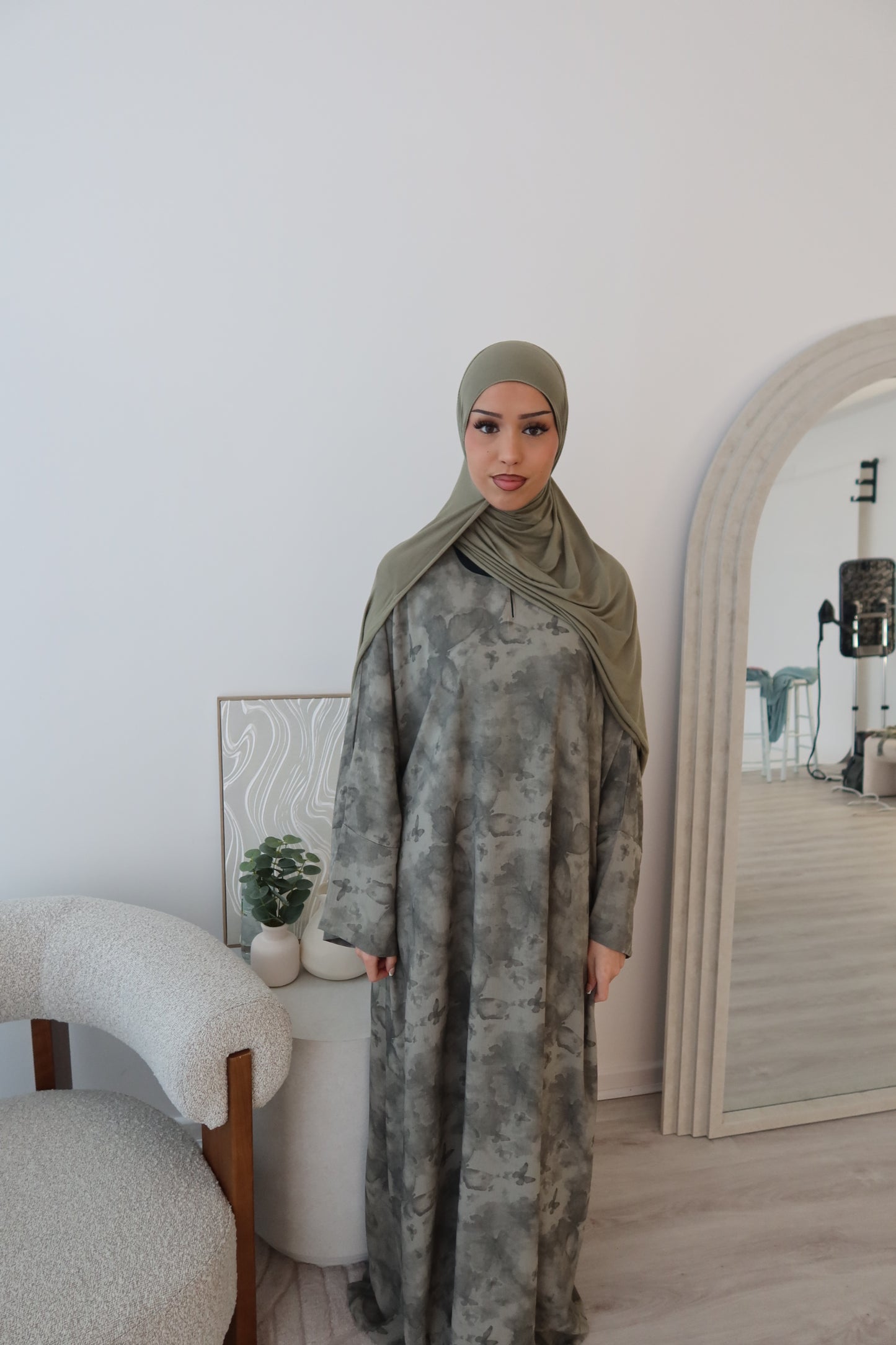 Leena Butterfly printed closed abaya