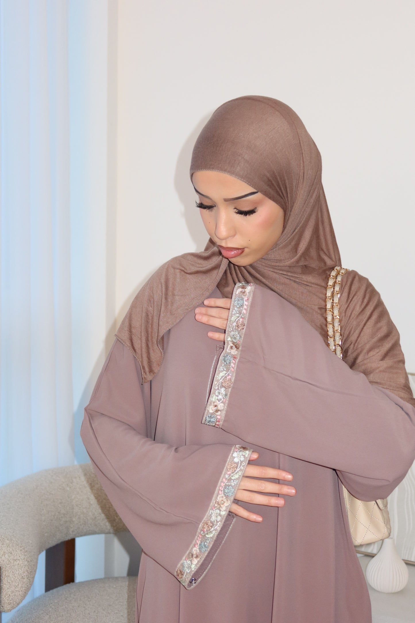 Hidaya lace closed embroidery abaya